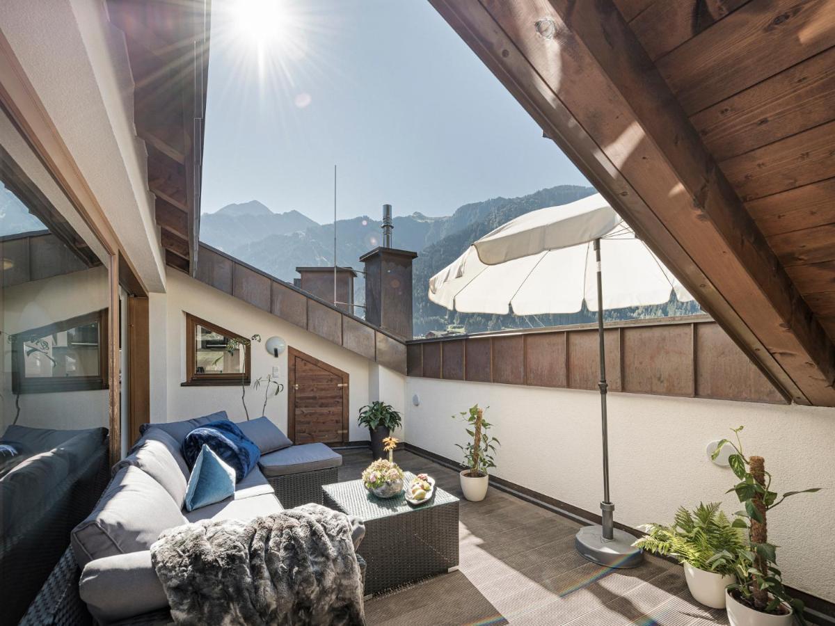 Apart Central - Premium Mountain&Garden Mayrhofen Room photo